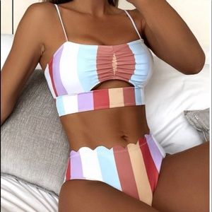 Color Block Scalloped Bikini
